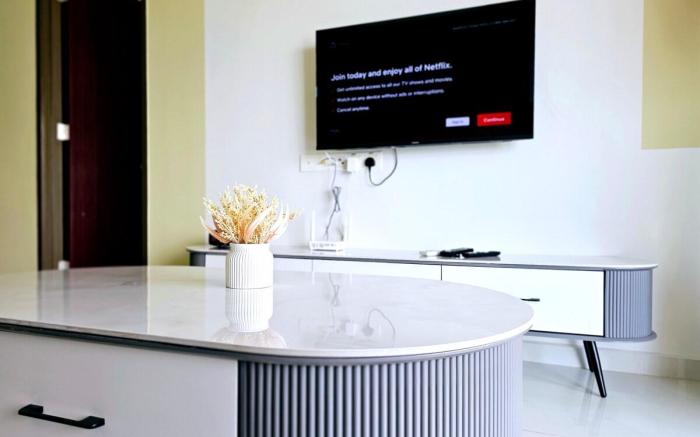 Danga Bay JB，Beachfront Condo with Seaview，Netflix