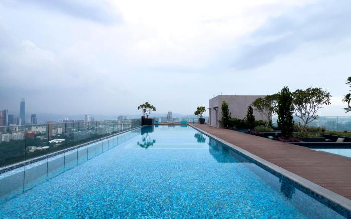 Sky Pool Suites KL Sentral - Riveria City