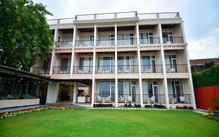 Hotel Aviral Ganga - A Unit Of Amritaam Wellness