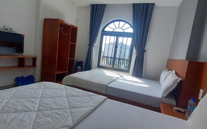 Heaven Hotel 