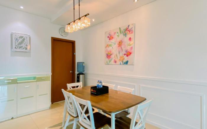 Comfort Living 3BR @Thamrin Residence By Travelio