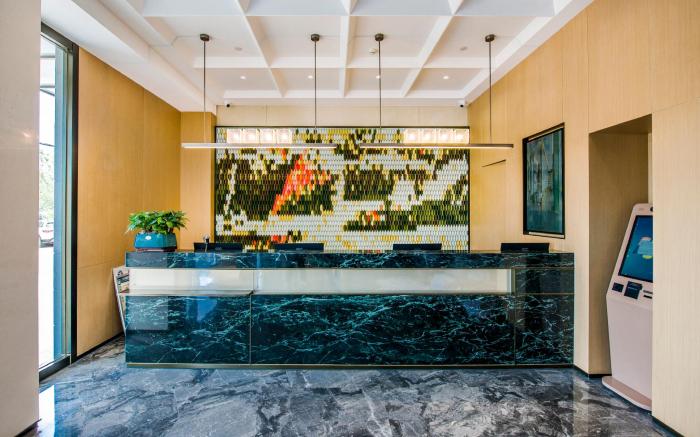 Yiwu Baide Theme Hotel