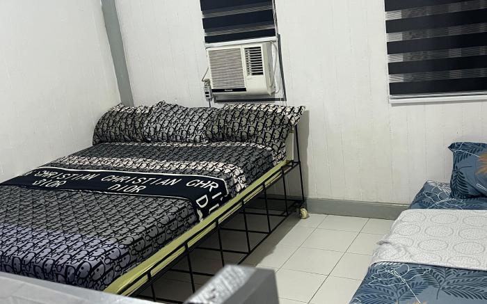 BIG PRIVATE ROOM IN ROXAS CITY(IBAÑEZ HOME RENTAL)