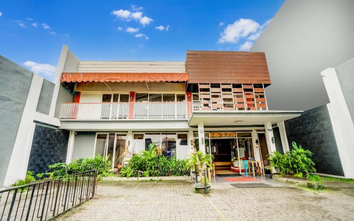 Hotel O Siwalankerto Near Surabaya Carnival