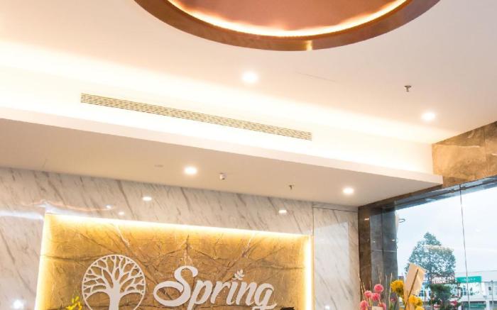 Spring Season Hotel