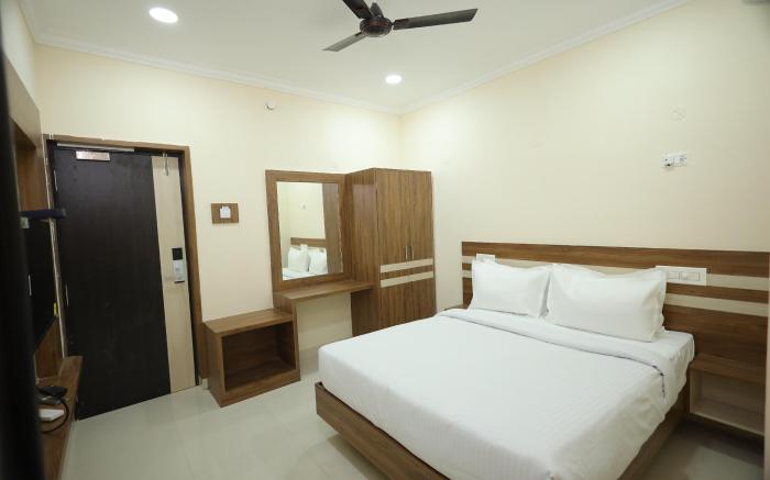 Hotel Vasantham Inn