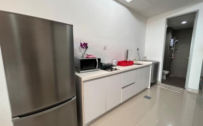 Studio#18 Above Mall | 2min to LRT@ SS15 Courtyard