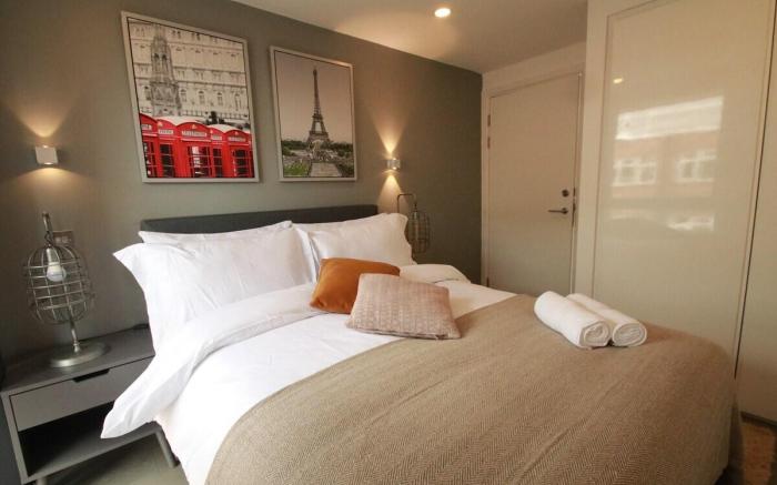 FT6 Aldgate Apartments