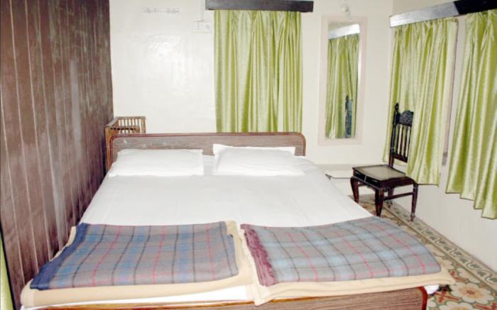Goroomgo Agra Hotel Mathura