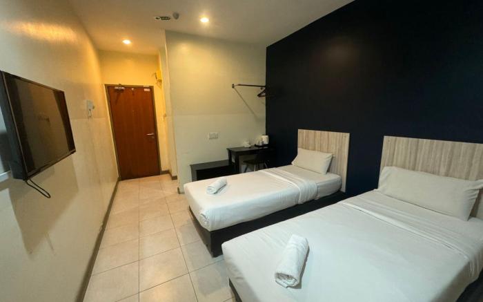 ESQ Ferringhi Hotel