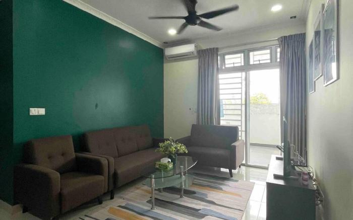 Near MMHE - Fully aircond - Seaview@Meridin Bayvue