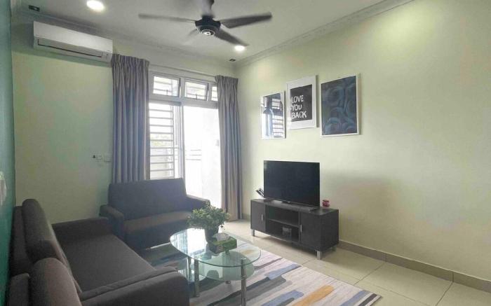 Near MMHE - Fully aircond - Seaview@Meridin Bayvue