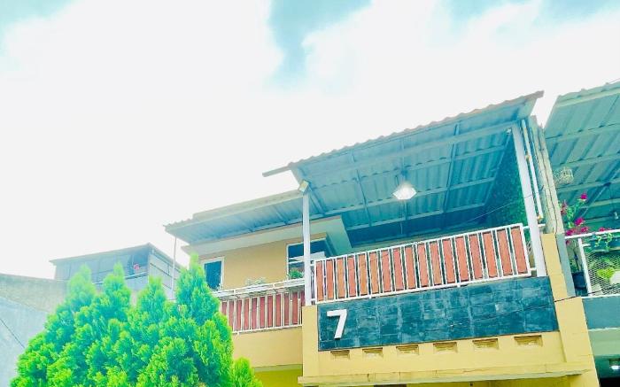 Seven Homestay