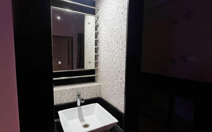 Opera House | 4 Suite Bedrooms with AC, TV, Wifi