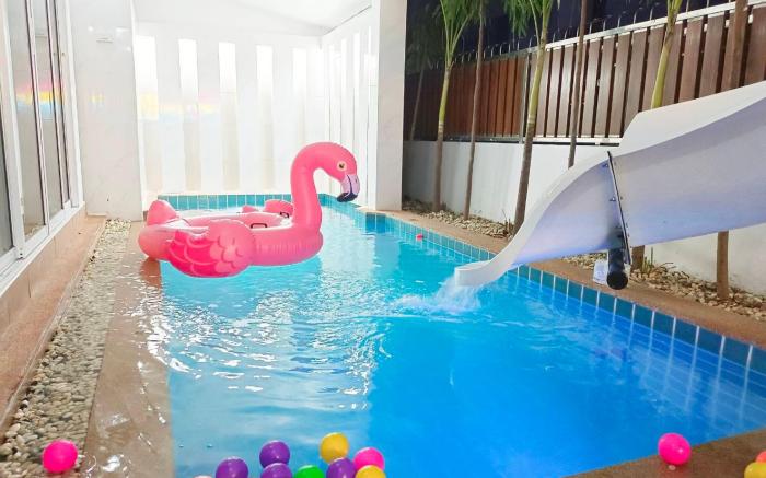 Jomtien Beach Pool Villa - Villa by the Sea, Jomtien Beach