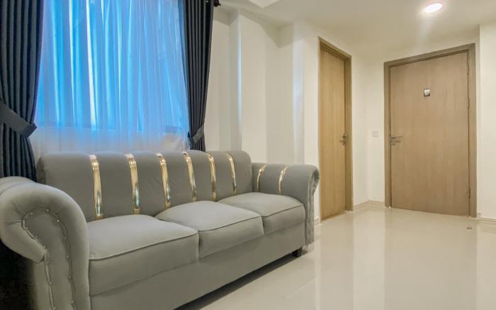 Relaxing Cozy Living 2BR Meikarta Apt By Travelio