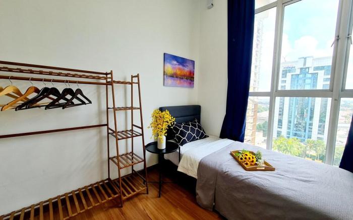 12 Guest 4 Rooms USJ Summit Damen Segi Taipan