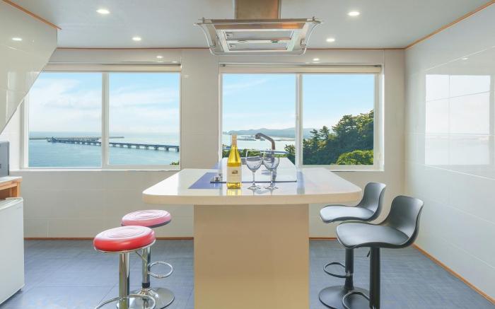 Samcheok Peacehousing Spa Pet Pension