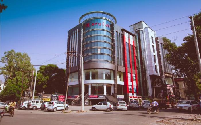 Hotel Narulas Aurrum