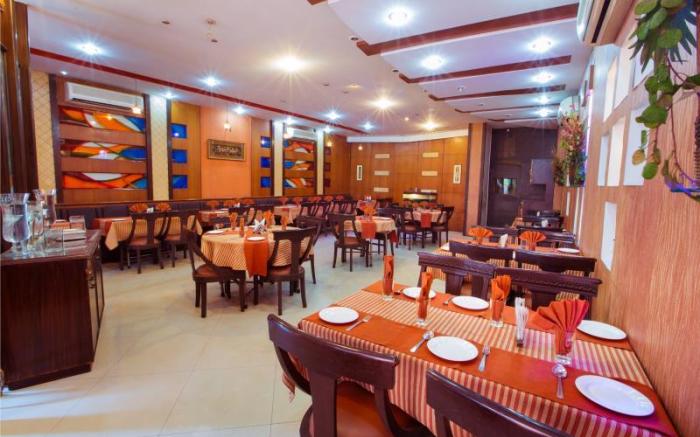 Hotel Narulas Aurrum