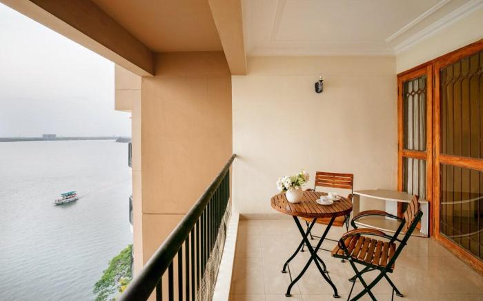 Sea Facing Apartment In Kochi | Bastiat Stays