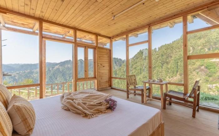 Bastiat Stays | The Winding Willow Cottage