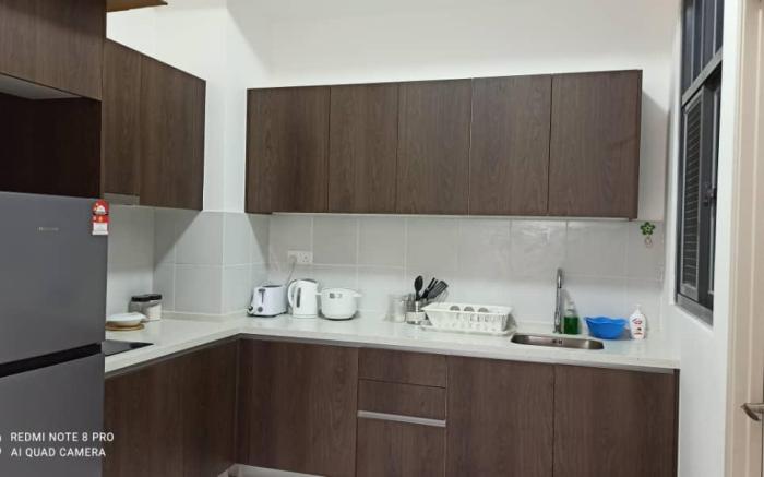 Zulanie’s Troika Urban Oasis, 2BR w/ WiFi+Netflix