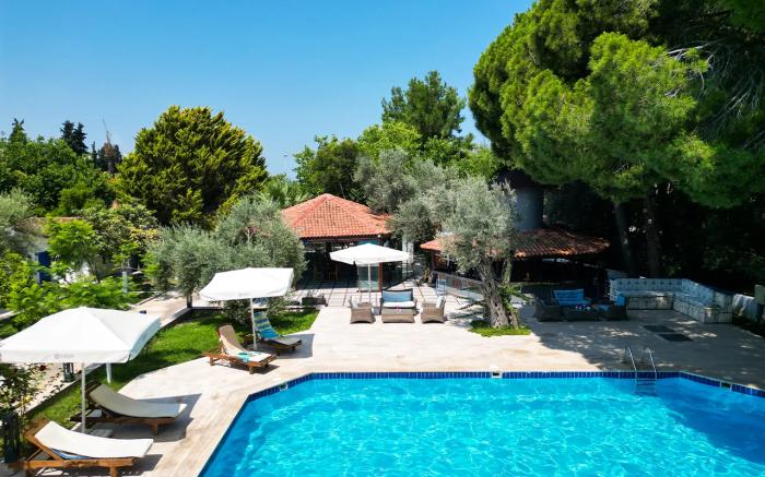 Risus Garden Marina Hotel