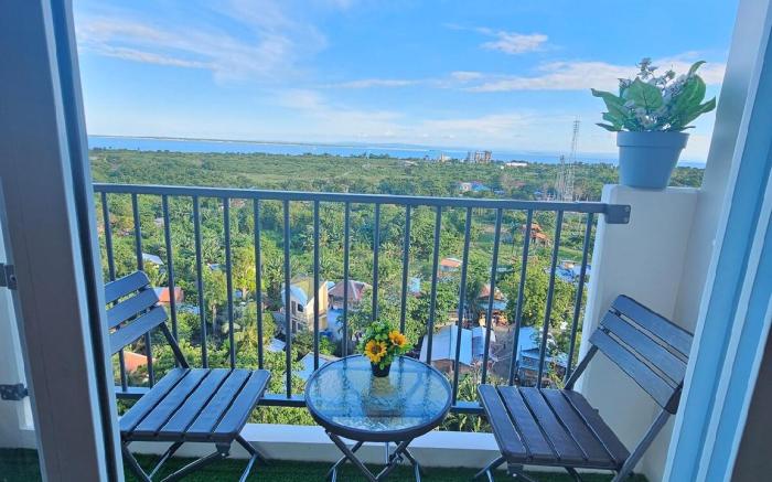 Near Mctan Cebu Airport-Sunrise+City+Seaview Condo