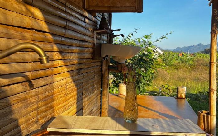 Private Bamboo Hut with Bathtub & Mountain View Xiao Xiong Farm