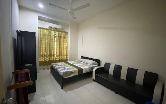 Raihana Homestay (BKD) [3BR; Wi-Fi; Netflix]
