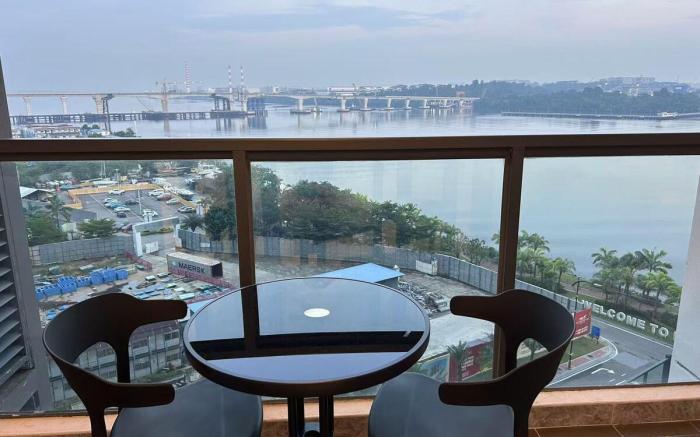 R&F 2R2B Seaview By Wan Li Homestay