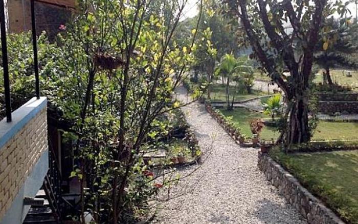 Chitwan Tiger Camp Resort