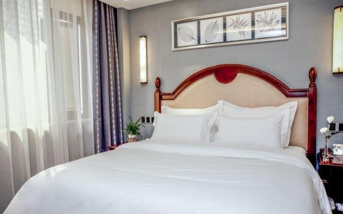 Chengdu Theme Hotel