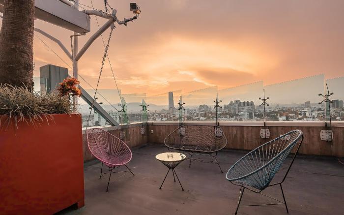 The Skyline Loft Modern Comfort w/Stunning Views