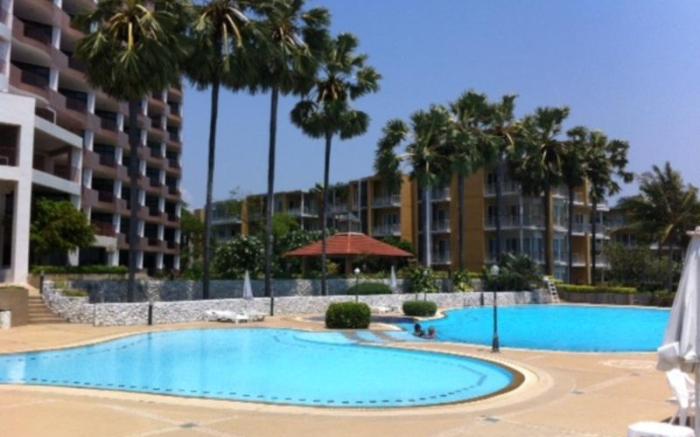 Cha-Am Beach Club Condo By O