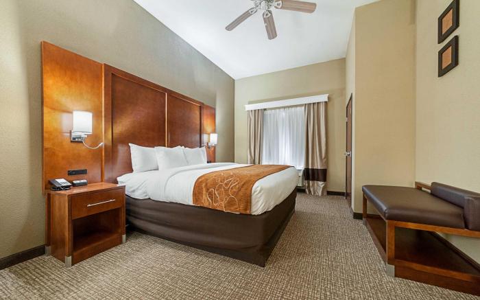 Comfort Suites