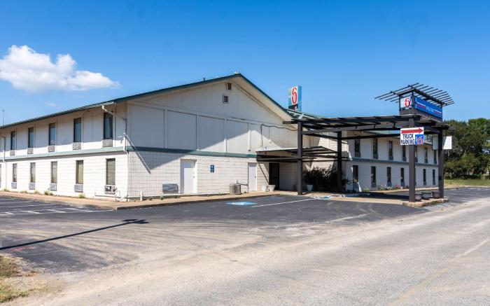 Motel 6 Arkadelphia, AR