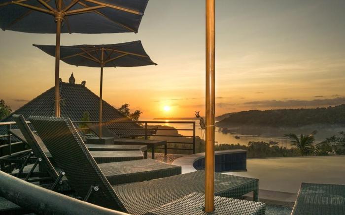 Sunrise Huts Lembongan