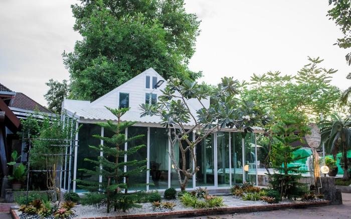 Kenikar Raintree Residence Hotel