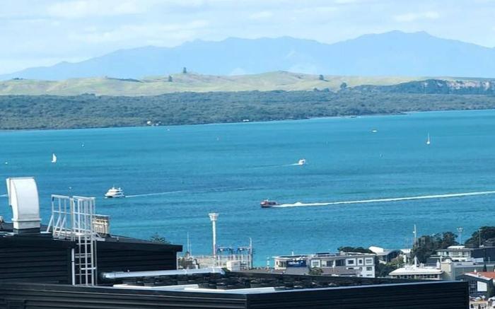 Sunny, Spacious And Magnificent Sea Views
