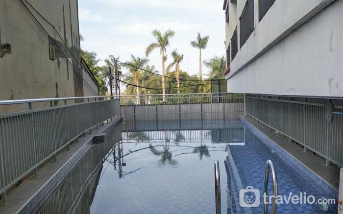 Modern Monastery Studio Beverly Dago By Travelio