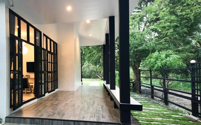 Ban Rub Lom Pool Villa 3 Bedrooms Rim Klong 
