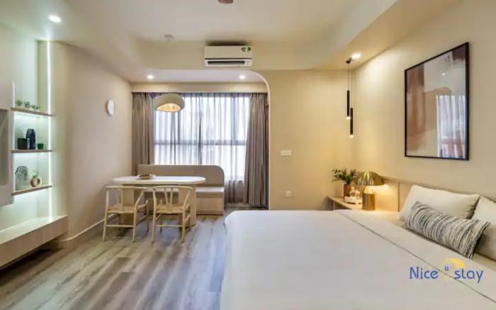 Botanica Orchard Luxury Near Airport 