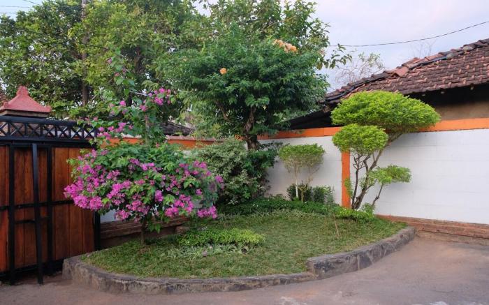 Shoreside Semat, Beachfront Villa