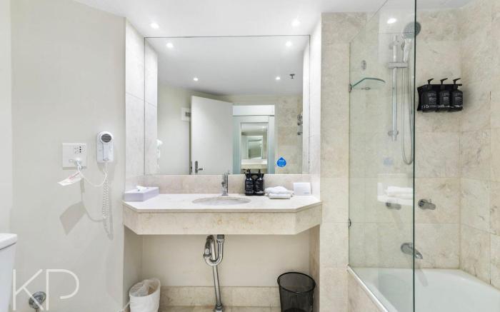 Surfers Paradise Beach & Ocean View Unit(Level 19)