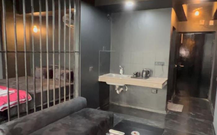 Royal Stay GREY @ DLF MYPAD