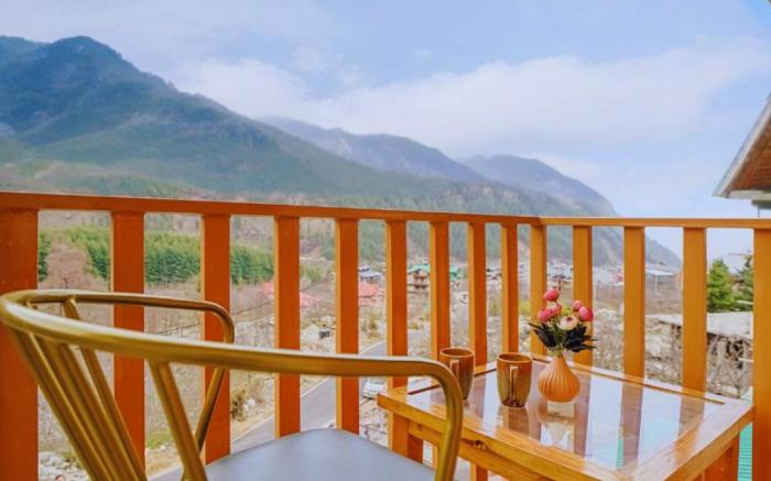 ORZU Boutique Stays Burwa Manali