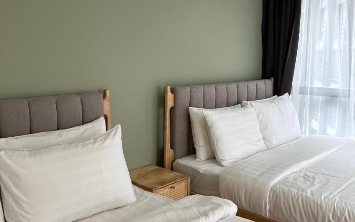 Skyview Serenity | Stylish 2BR Duplex by Moka