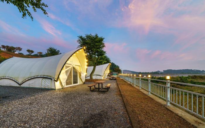 Boryung Oz camping Glamping